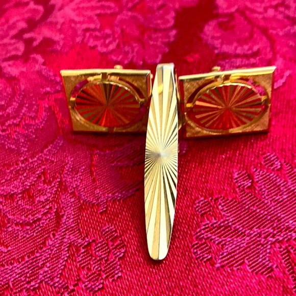 Vintage SWANK Tie Tack & Cufflinks - Picture 1 of 7